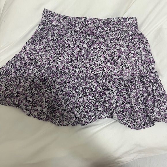 Purple floral skort (skirt with shorts built in) - Picture 4 of 4